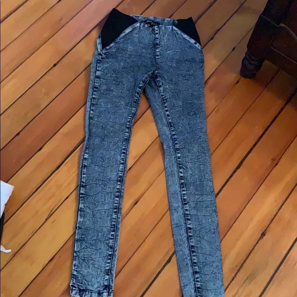 High waisted jeans
